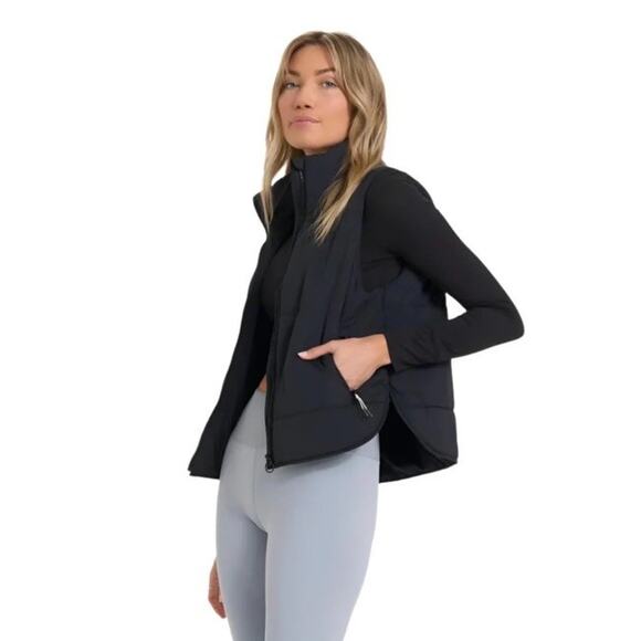 Vuori Jackets & Blazers - NWT Vuori Canyon Insulated Vest - Women's XL Black